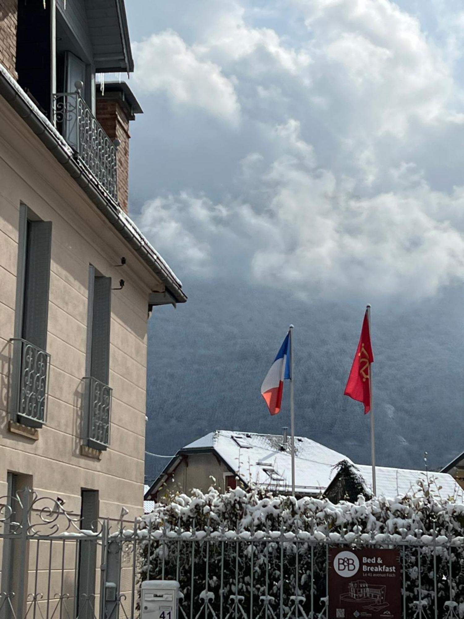 Отель Le 41 Avenue Foch Bagneres-de-Luchon Экстерьер фото